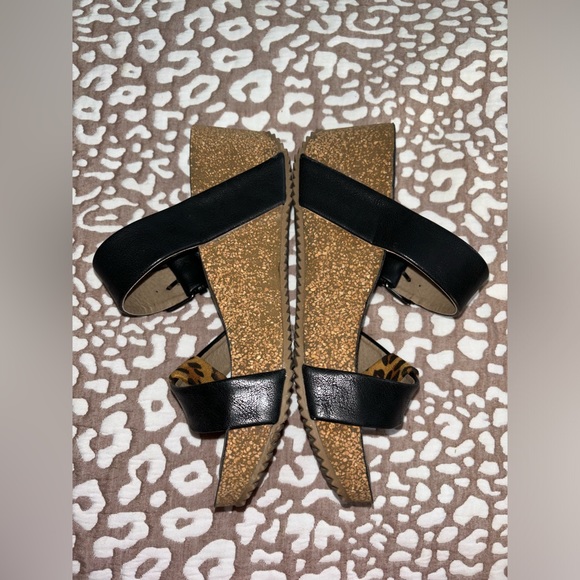 Boutique brand wedge sandals - Picture 3 of 7